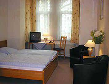 Hotel Karolinger, Dusseldorf