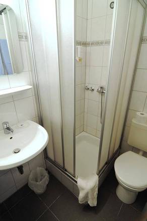 Hotel Karolinger, Dusseldorf