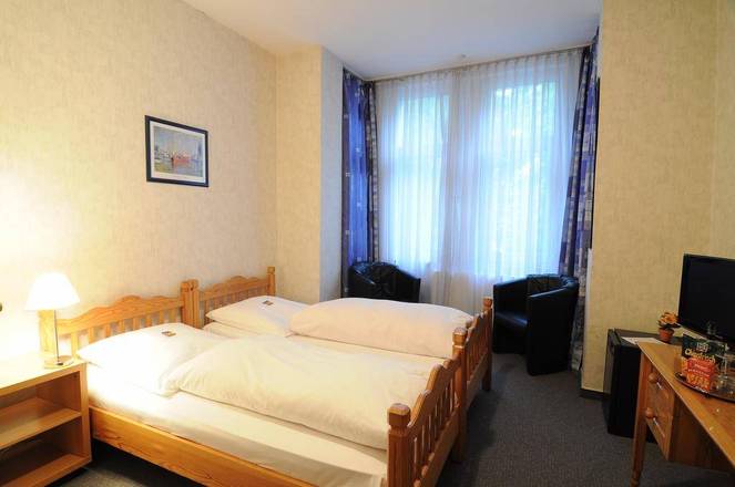 Hotel Karolinger, Dusseldorf