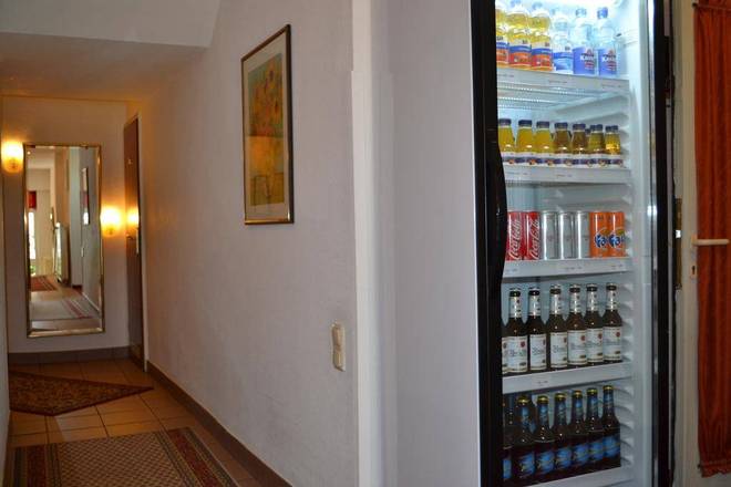 Hotel Minerva Garni, Dusseldorf